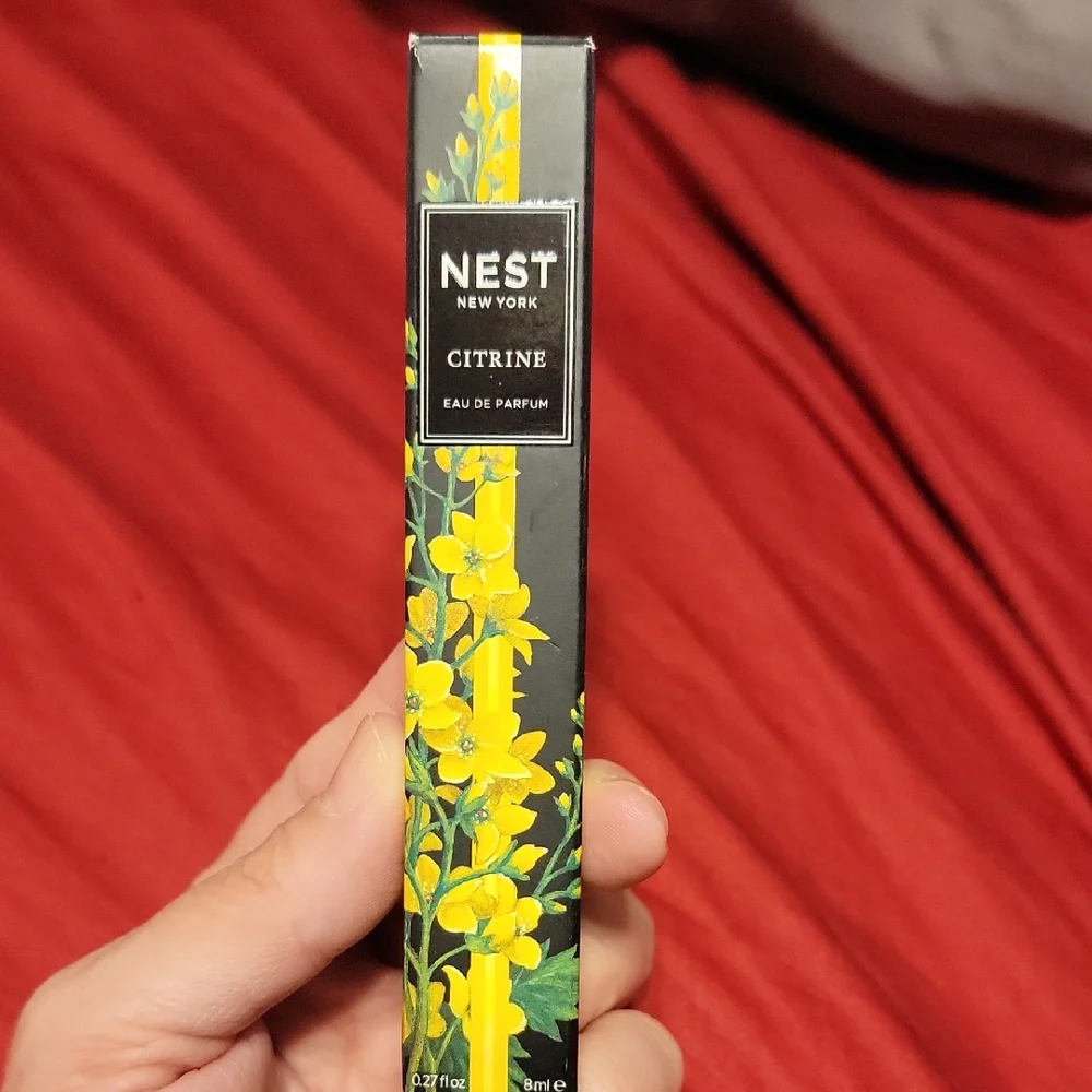 NEST Citrine Eau de Parfum with Yellow Floral Accents - Picture 1 of 4